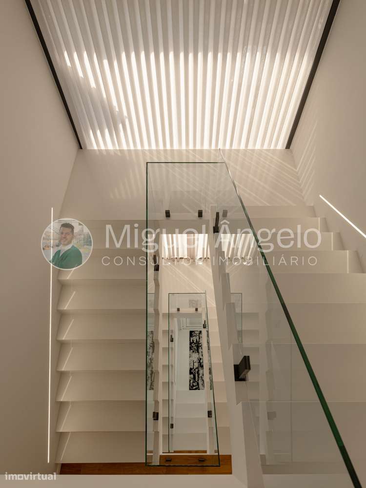 Moradia de luxo c/ piscina - pronta a habitar em Gondomar - 4 frentes-16