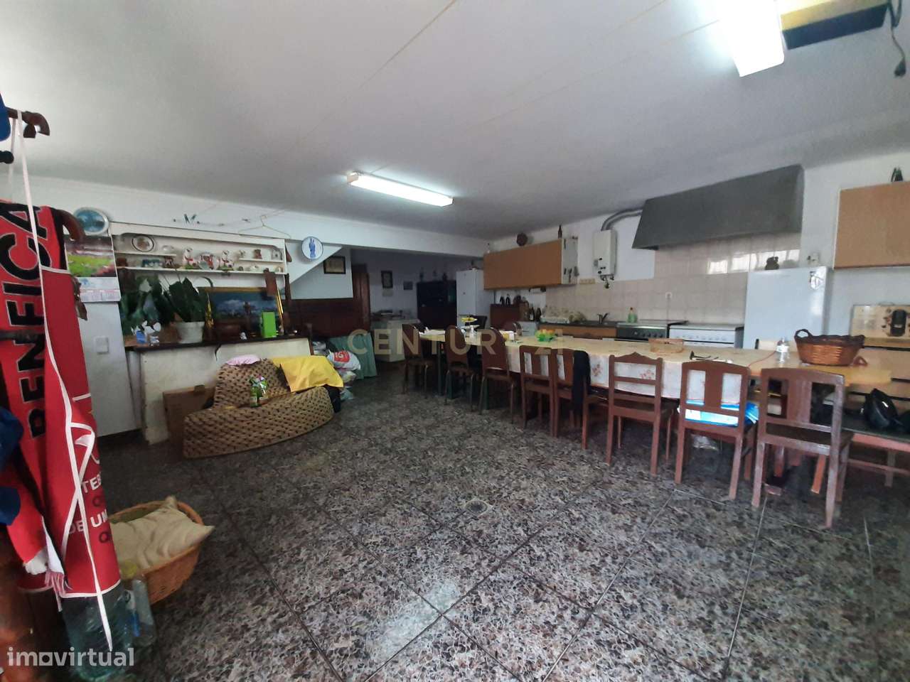 Espetacular Moradia T3 em Lousa com Garagem e Varandas-42