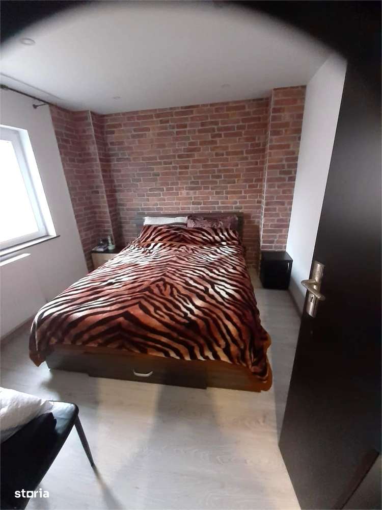 Garsoniera renovata,transformata in apartament ,etaj 2,Neagoe Voda-3