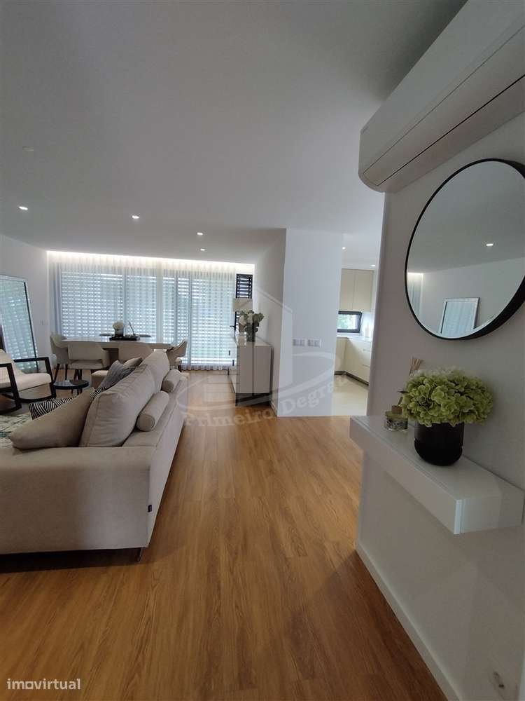 Moradia com garagem lateral - Grande imagem: 4/38