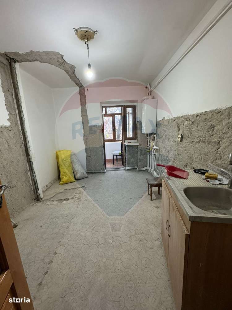 Apartament cu 2 camere  in zona Central-2