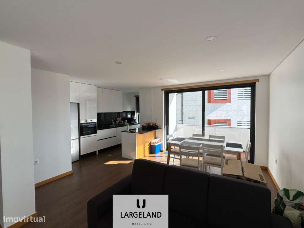 Prédio - Santa Maria da Feira - Grande imagem: 3/13