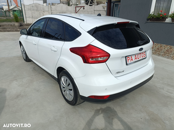 Ford Focus Turnier 1.5 TDCi ECOnetic 88g Start-Stopp-Sy Business - 20