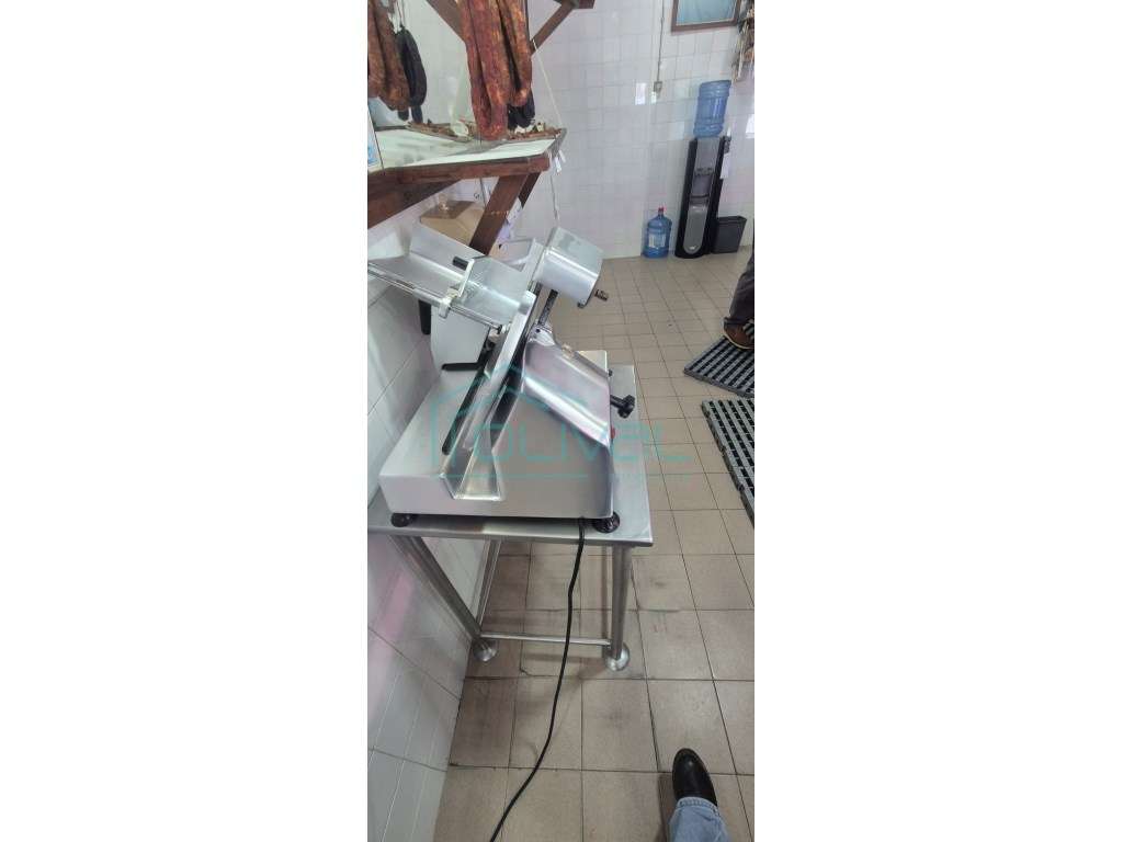 Talho e Charcutaria Tradicional - O Comércio de Proximidade no Port...-32