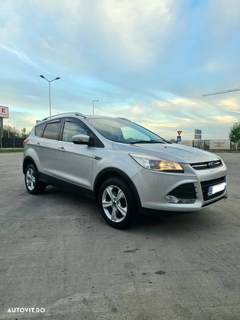 Ford Kuga 2.0 TDCi Powershift 4WD Trend - 2