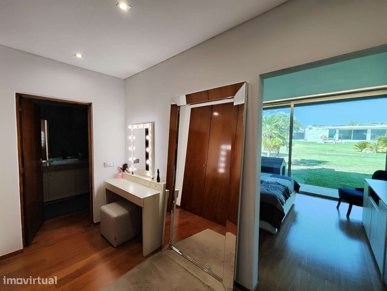 Vende-se moradia de luxo-27