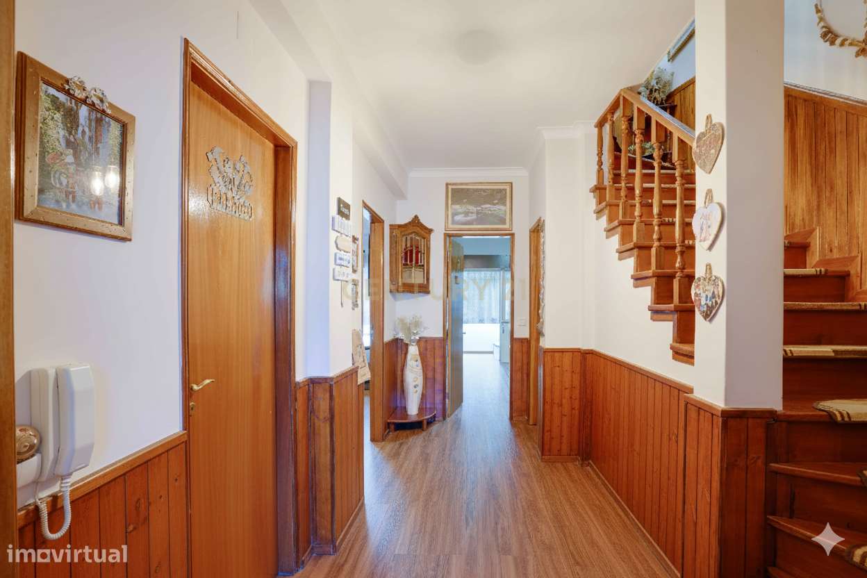 Encantadora moradia em banda em Salvaterra de Magos. Espaçosa, moderna - Grande imagem: 4/25