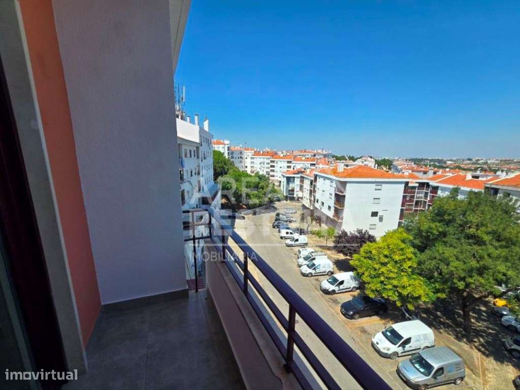 Apartamento T4, totalmente remodelado, na Cruz de Pau-28