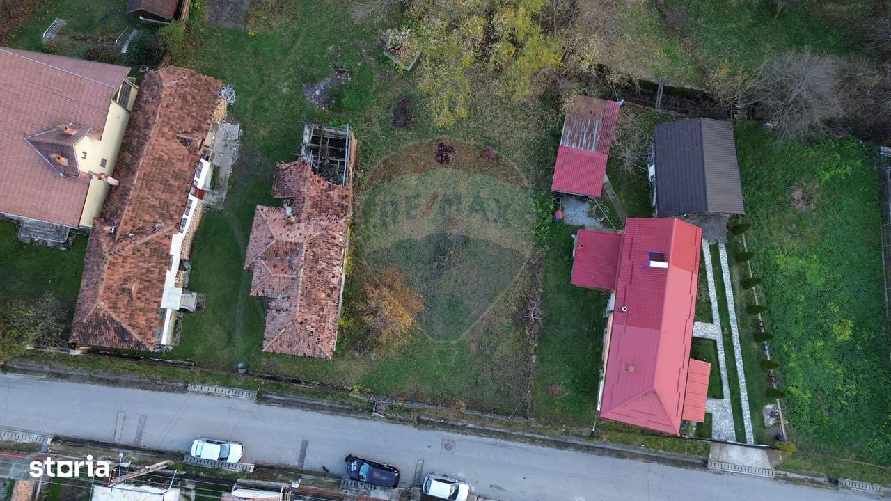 Casă si teren de vânzare in Leresti la super preț-5