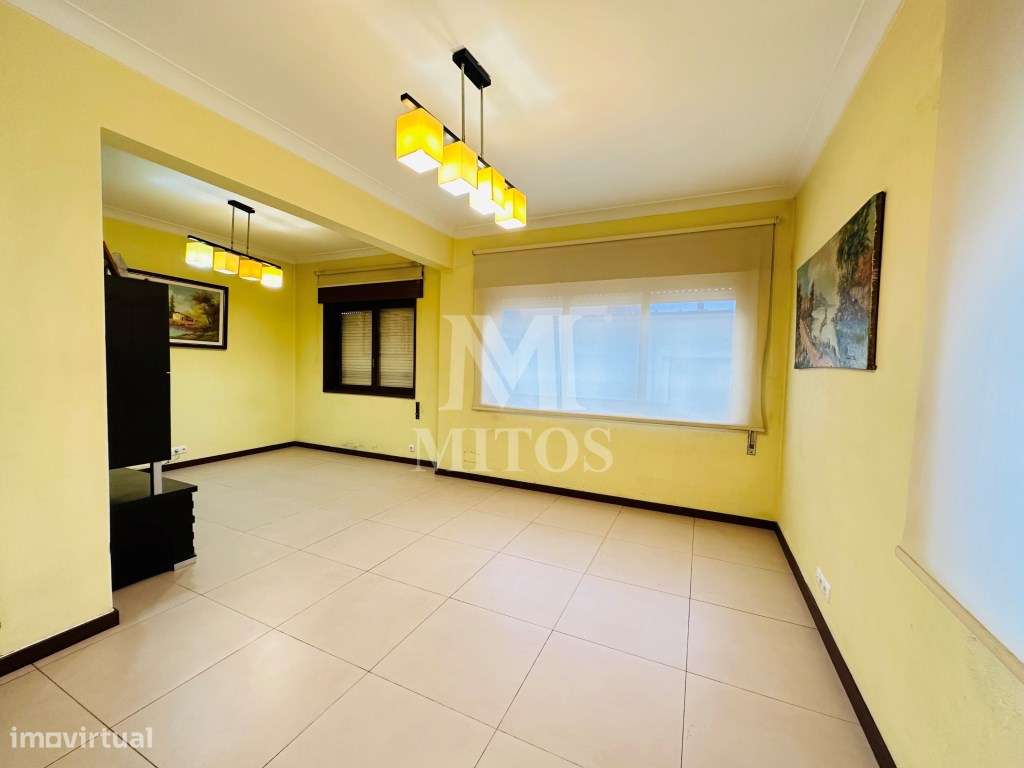 Andar moradia convertido em T2 para venda no Cais Novo - Darque - Grande imagem: 5/17