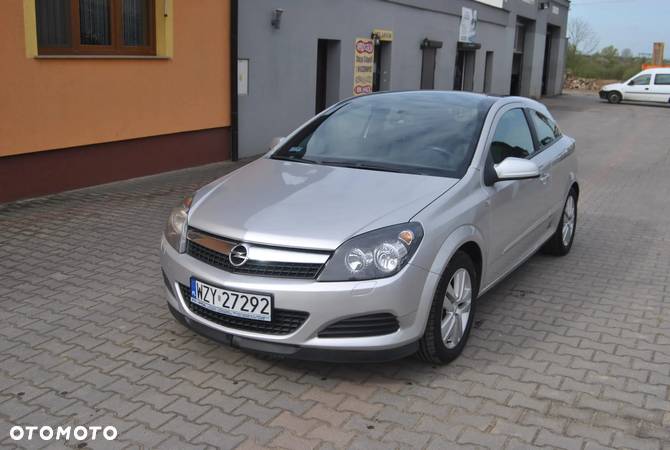 Opel Astra III GTC 1.8 Cosmo - 7