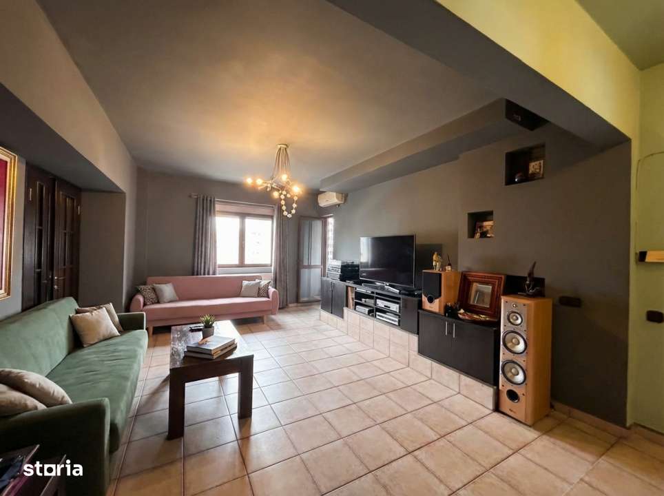 Vand apartament boem, intr-un bloc ca un refren-5