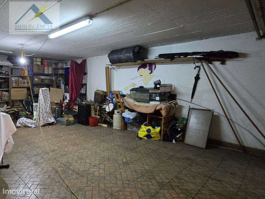 Apartamento T3 com garagem de 45 m2 em Setúbal-32