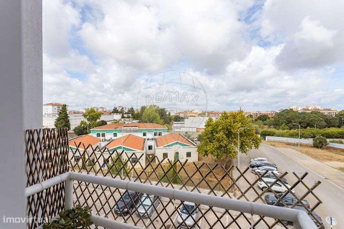 T2 com varanda - Quinta de Cima / Torre da Marinha-14
