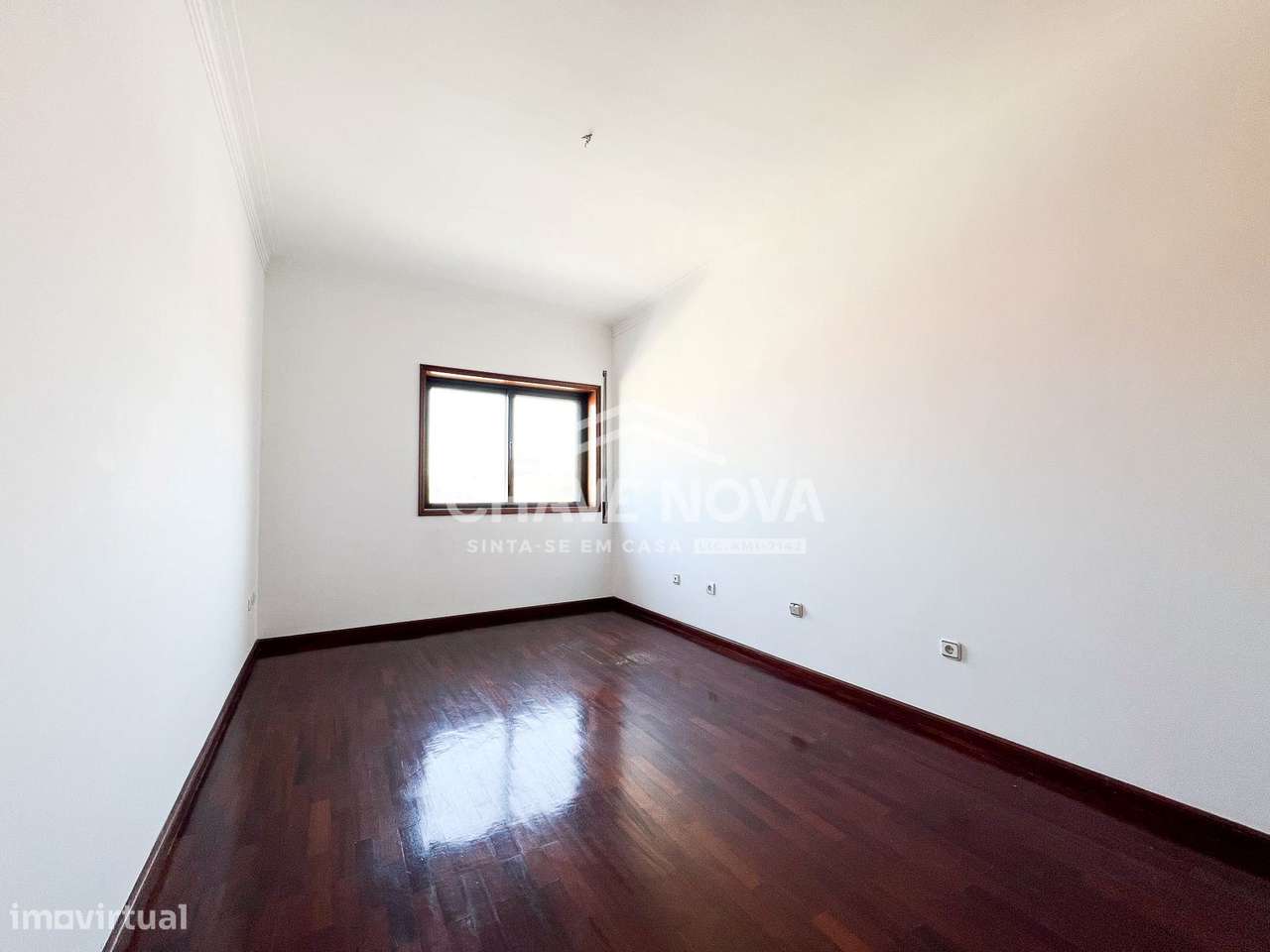 Apartamento T2 com varanda e garagem em Rio Tinto - Grande imagem: 5/12