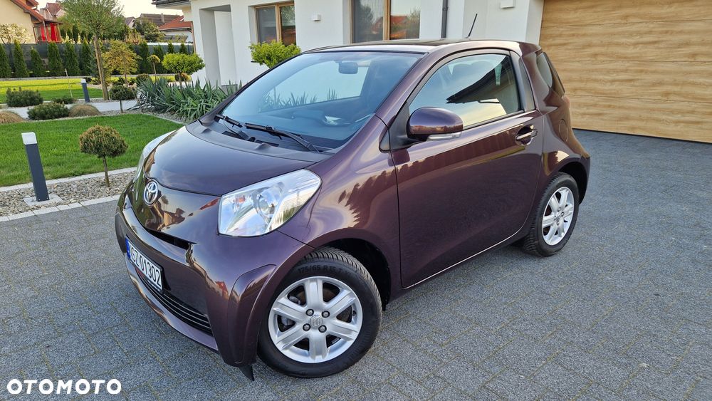 Toyota iQ