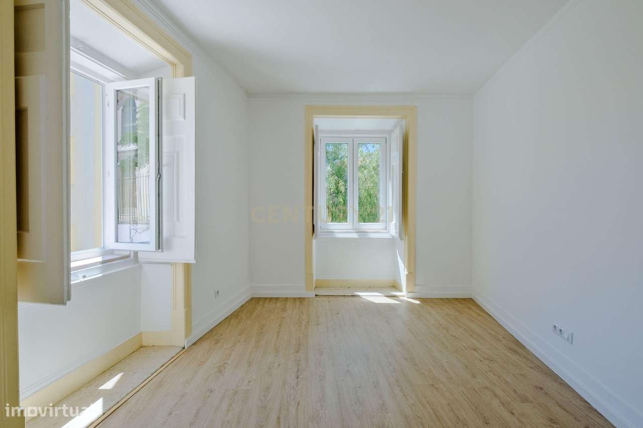 Apartamento T5 no Chiado-25
