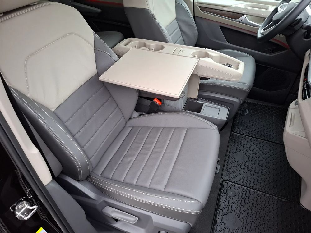 Salon PL Gwarancja fabryczna PHEV 218KM Panorama DCC Sam parkuje L2