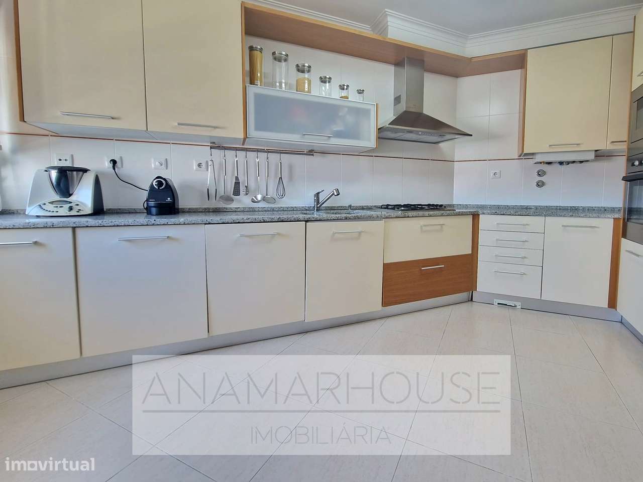T2 com Box e Arrecadação na Urbanização Alto da Mira, Amadora-8