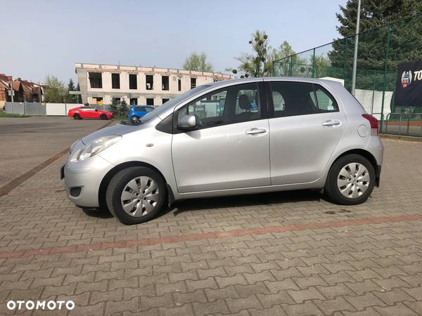 Toyota Yaris 1.33 Luna - 2