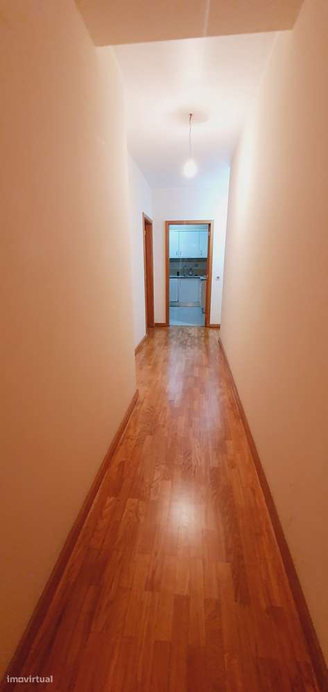 Apartamento T2 c/Lug de garagem - Gondomar, DºBrasas-11