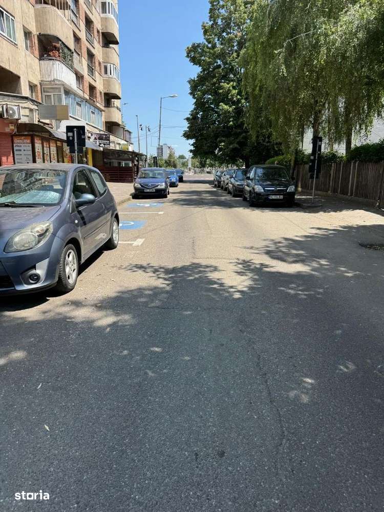 Vand Spatiu Comercial In Spate La PIATA SUD - Imagine principală: 5/9