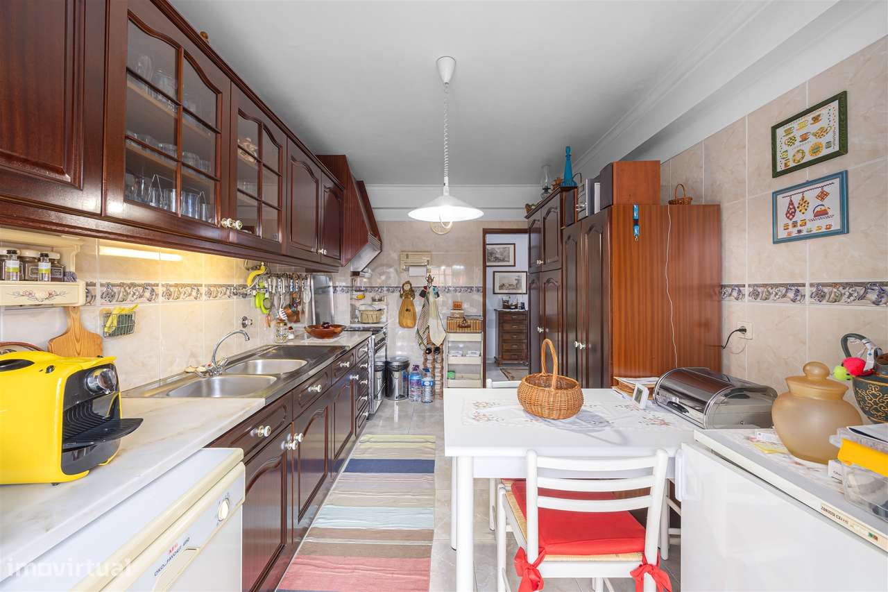 Apartamento T3 com 2 wc grande arrecadação e garagem Box (fração autón - Grande imagem: 4/18