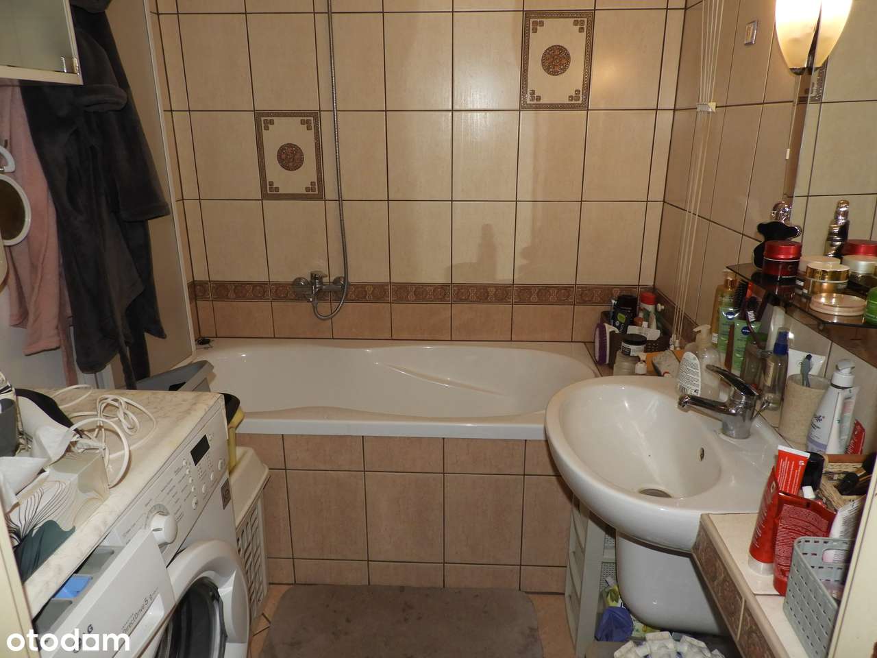 Mieszkanie 3 pokoje, 1 piętro, po remoncie,umeblowane, ul.Perseusza 72-11