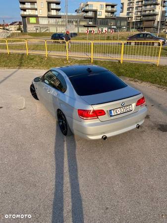 BMW Seria 3 335i Coupe - 6