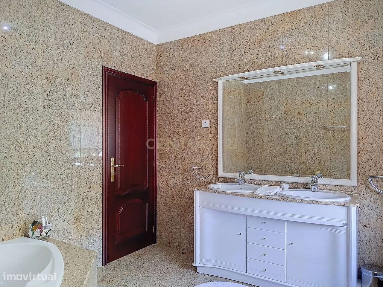 Luxuosa Moradia com Vista Panorâmica em Arcos de Valdevez-39