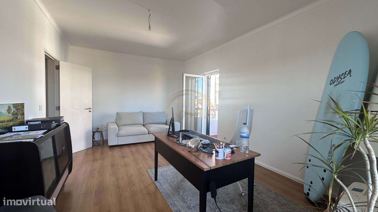 Moradia Independente T4 com Jardim e Vista Rio em Vila Fria – Porto Sa-28