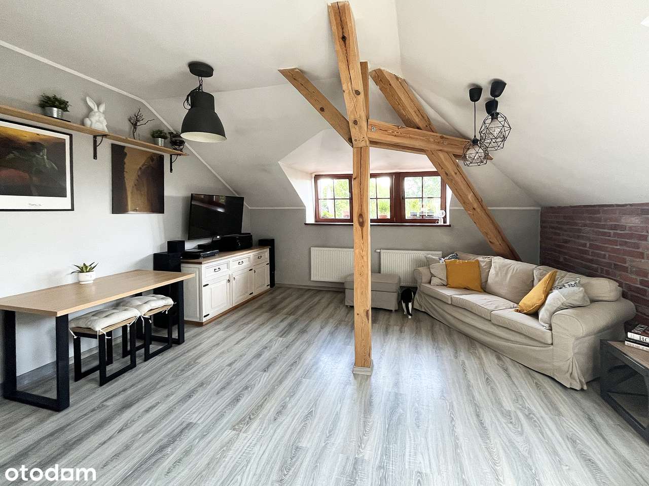 Klimatyczne mieszkanie w odrestaurowanej kamienicy z miejscem park.-9