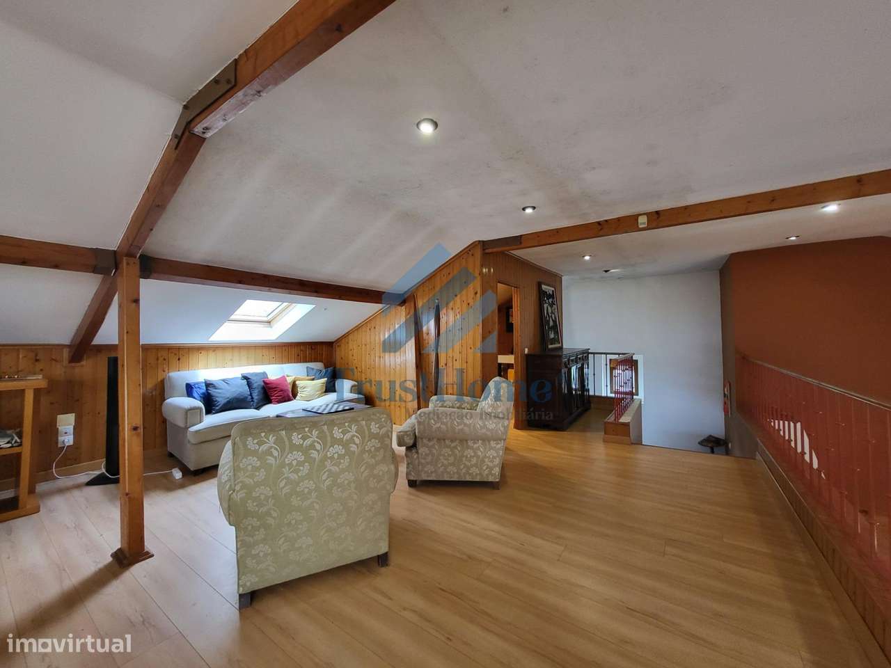 MoradiaV5 com jardim, piscina e ginásio no centro de Coruche-38