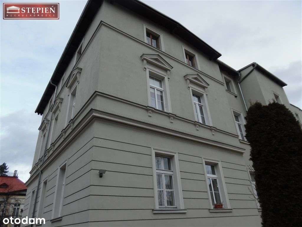 Mieszkanie, 45 m², Jelenia Góra-1