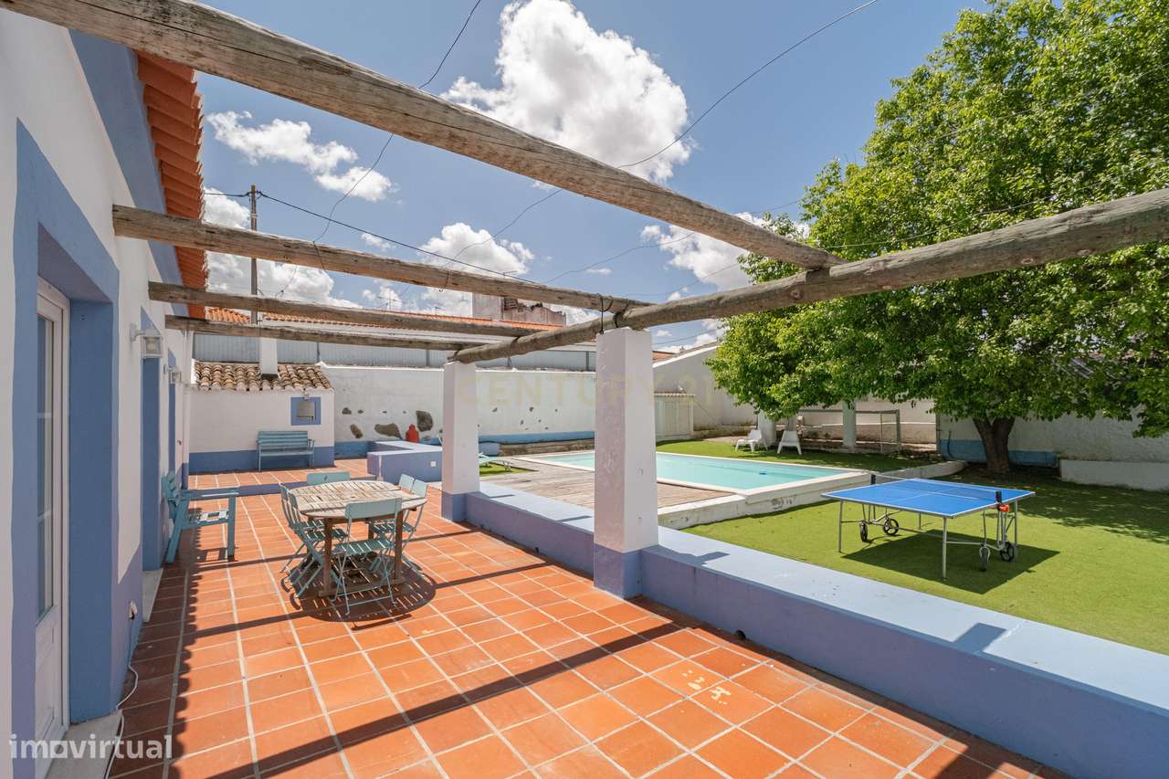 Moradia tradicional alentejana no coração de PEROLIVAS / Reguengos de-29