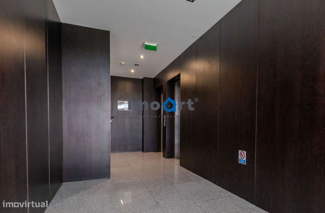 T2 RENOVADO COM VARANDA EXCECIONAL NA PRELADA !-11