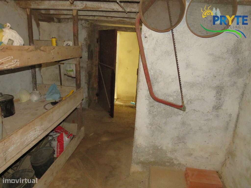 Moradia T5 situada a 10 minutos de Vila de Rei-44