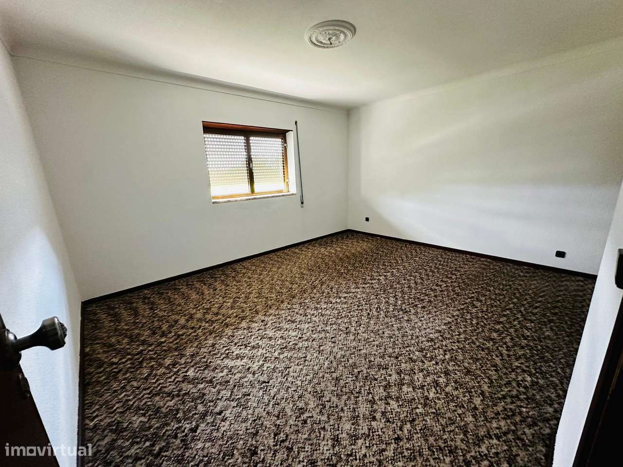 Imóvel de banco : escritura ao abrigo do simplex-36