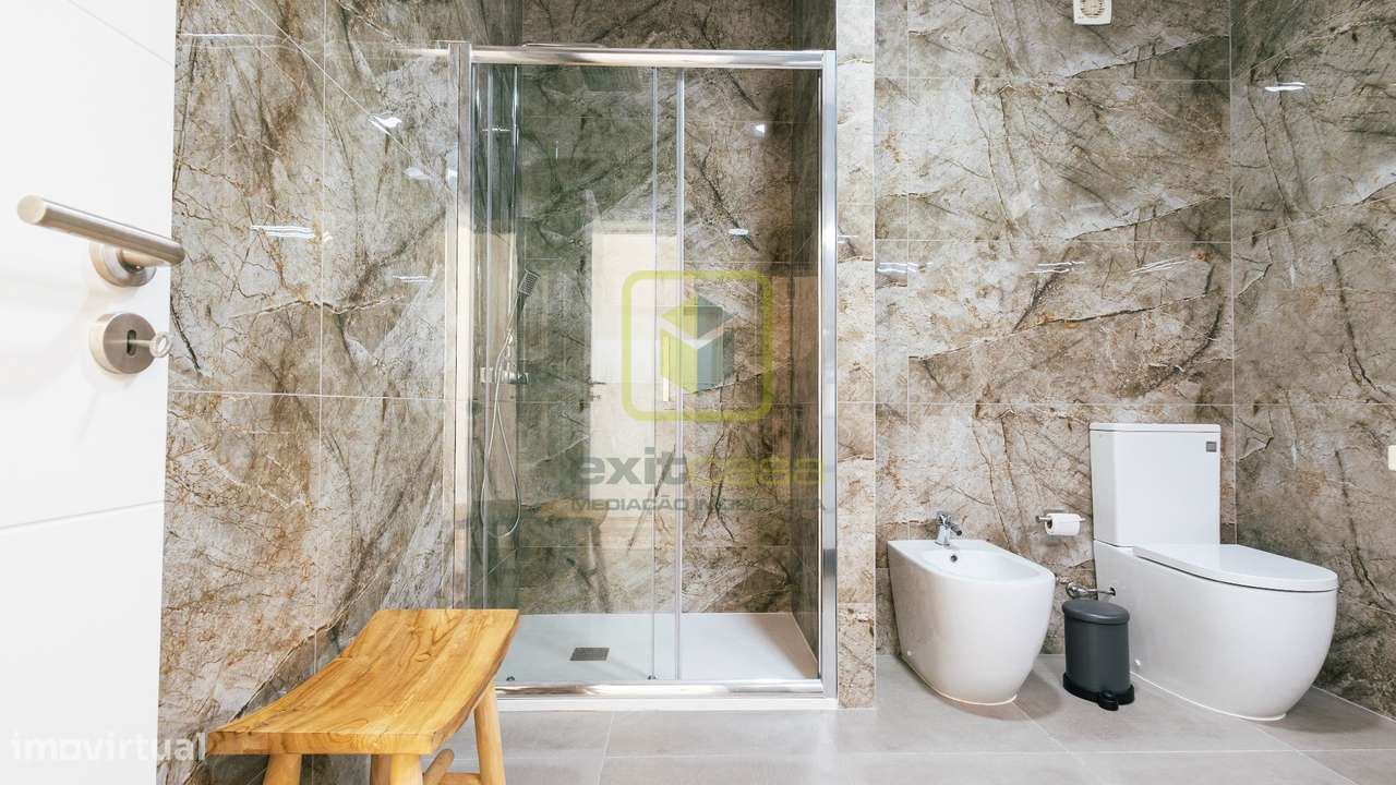 Moradia T4 com vista de mar-9