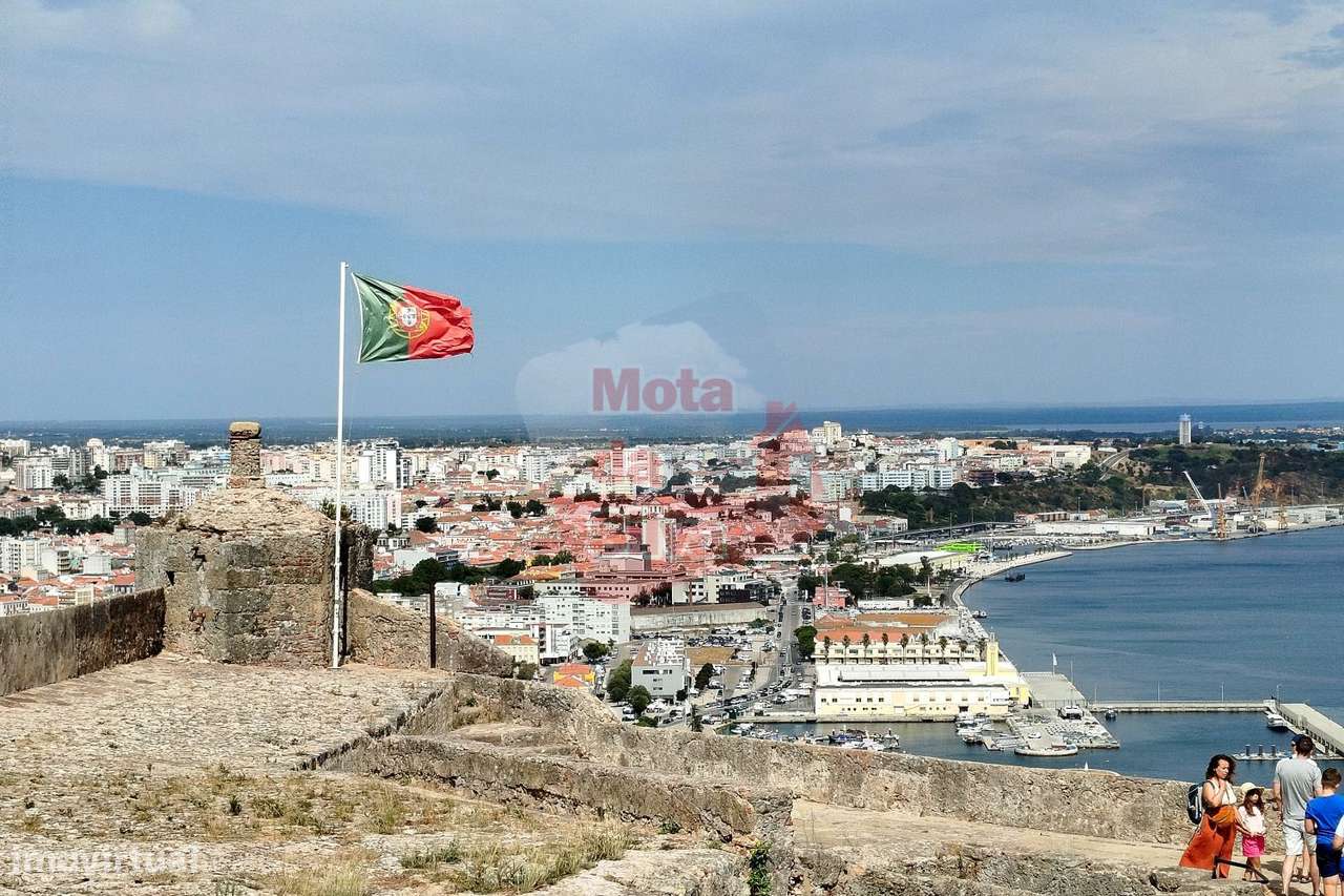 Magnífico e Moderno Apartamento T3- Totalmente Remodelado-31