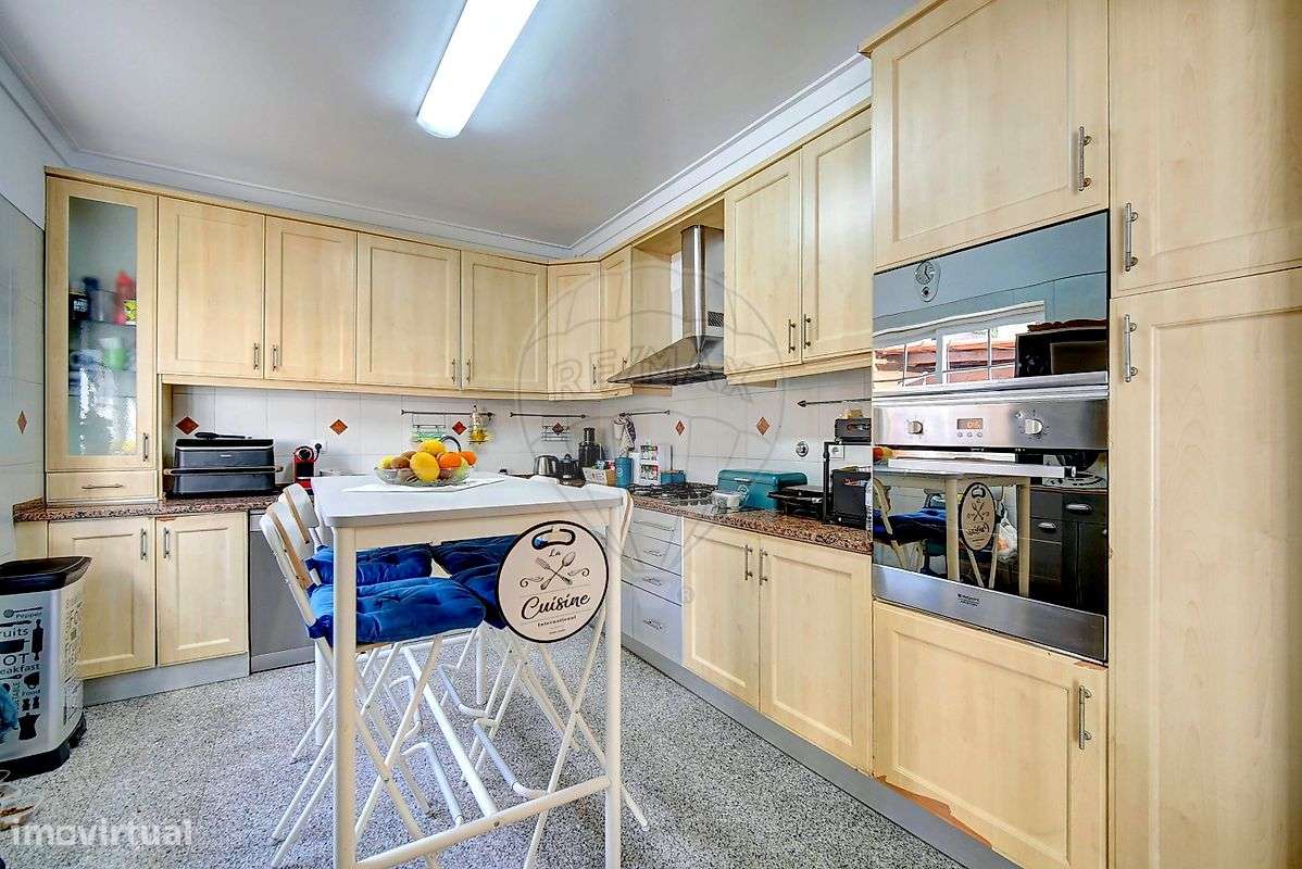 Moradia T4 para venda-24