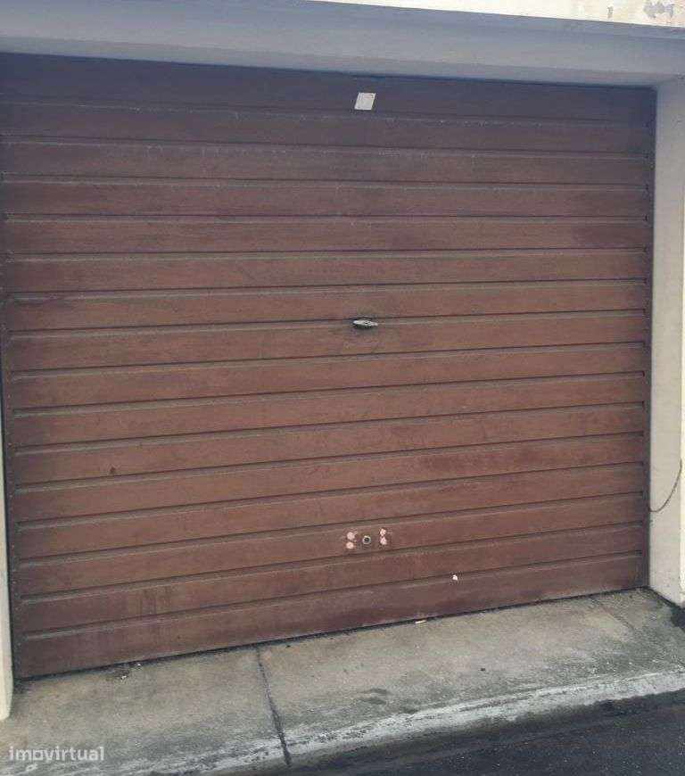 BOX - Garagem Individual - Gaia - Madalena﻿ 18 m2 - Grande imagem: 2/10