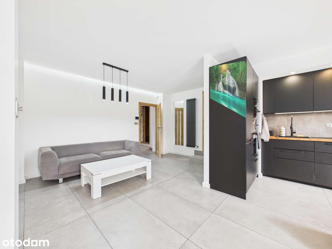 Hala produkcyjno–magazynowa z komfortowym mieszkaniem na piętrze-8