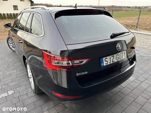 Skoda Superb Combi 2.0 TDI 4x4 DSG Ambition - 7