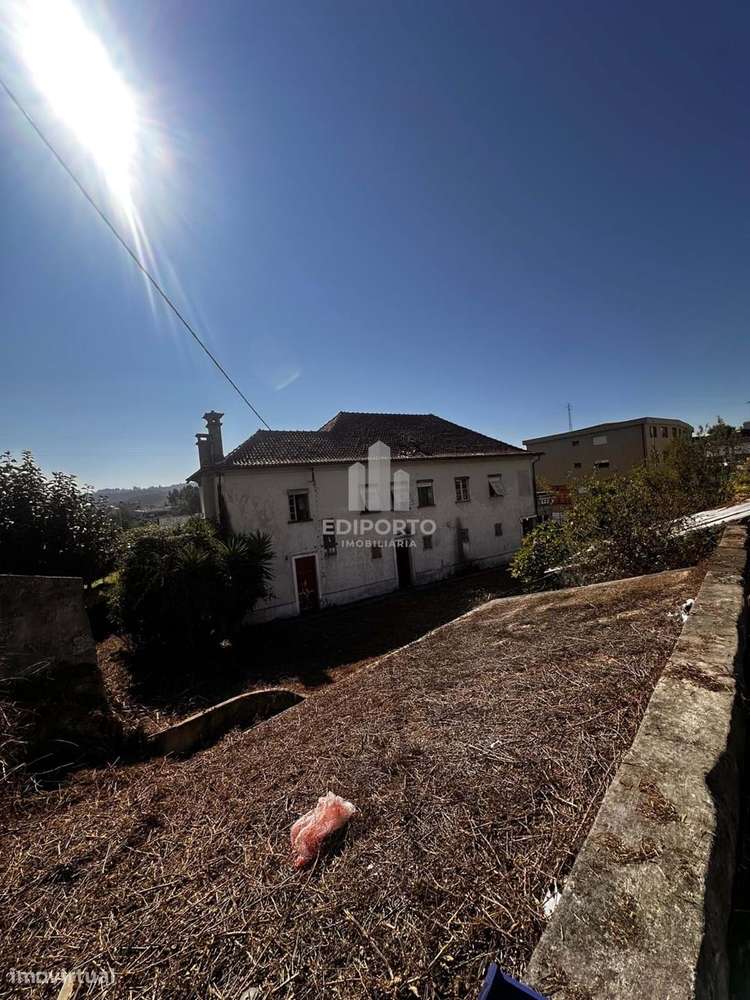 Moradia e Terreno com 3.000 m² em Lordelo- Paredes-21