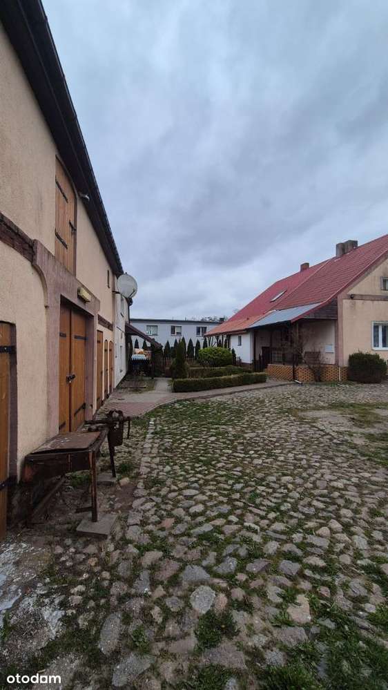 Dom w Starkowie z działką-18