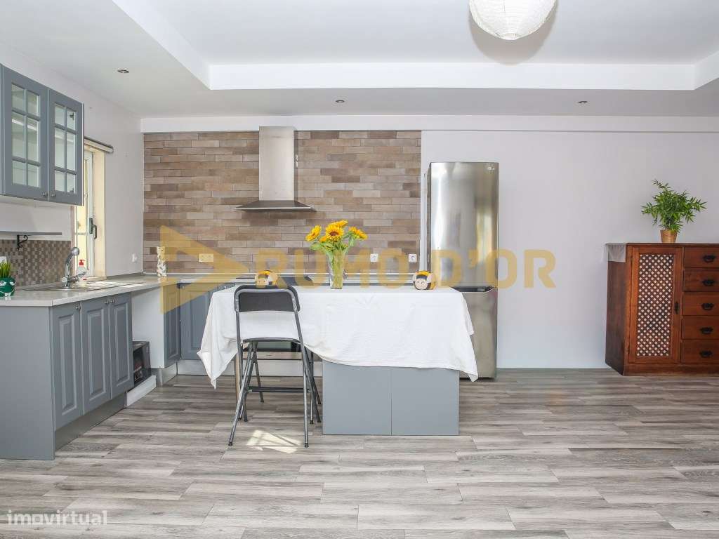 Moradia Exclusiva com áreas Independentes - junto a Arruda dos Vinhos-28