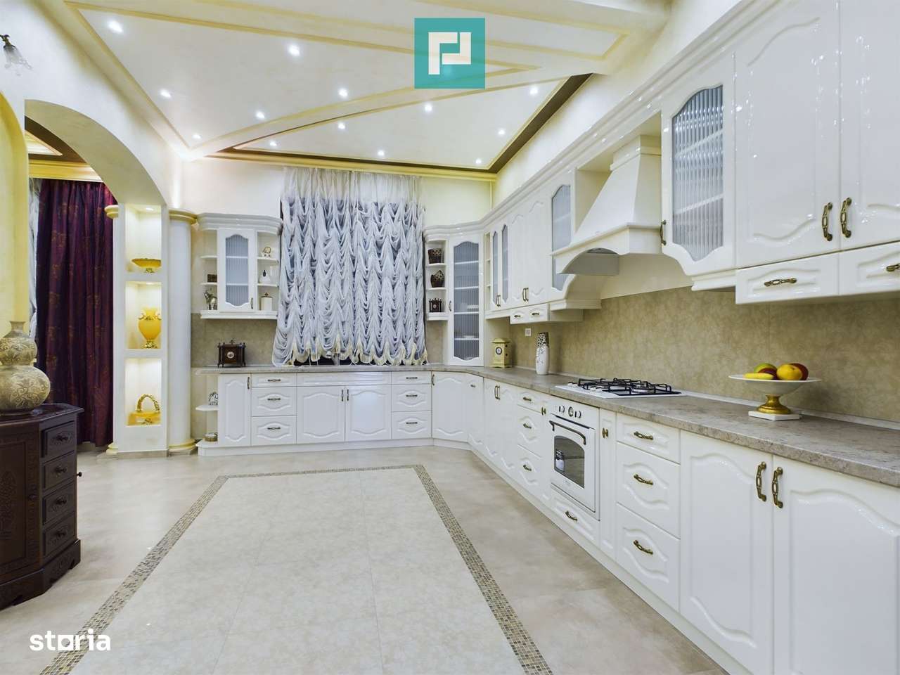 Vilă luxoasă cu o casă de oaspeți în Serbia - Imagine principală: 4/20