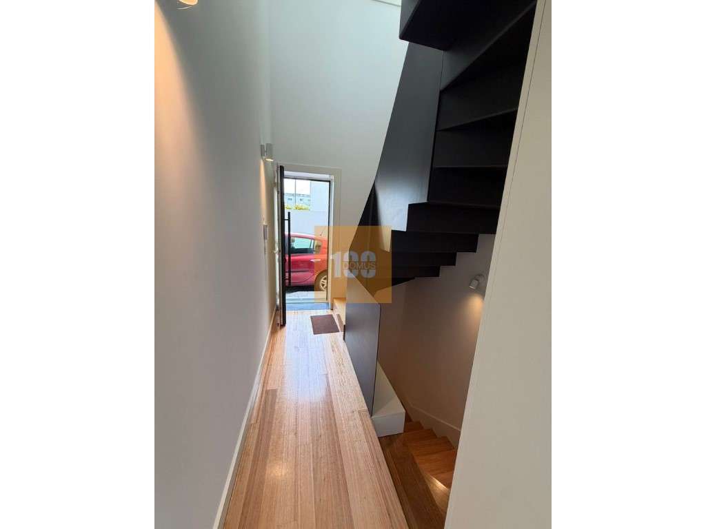 Moradia com jardim em Matosinhos Sul-12