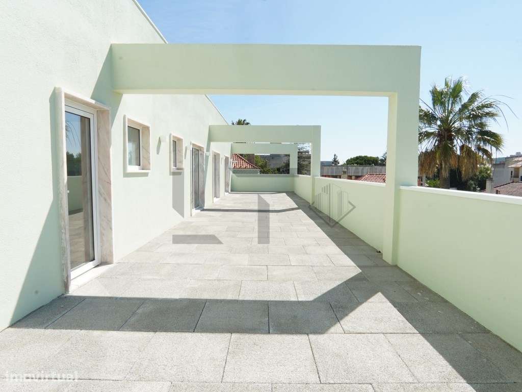 Prédio com Licença de Serviços para Arrendamento em Alfragide, Lisboa-27